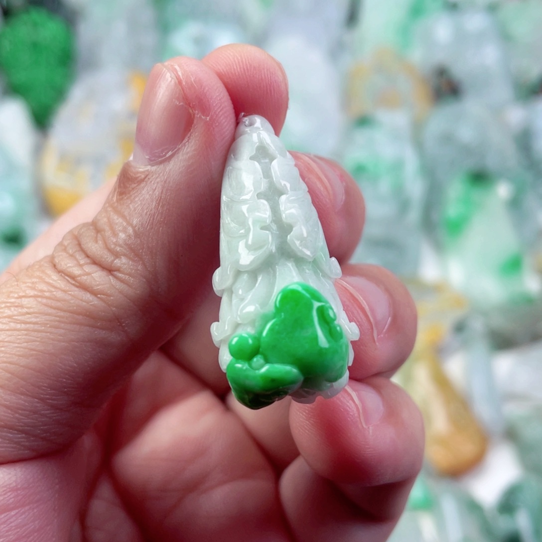 翡翠未镶嵌吊坠(不含链)