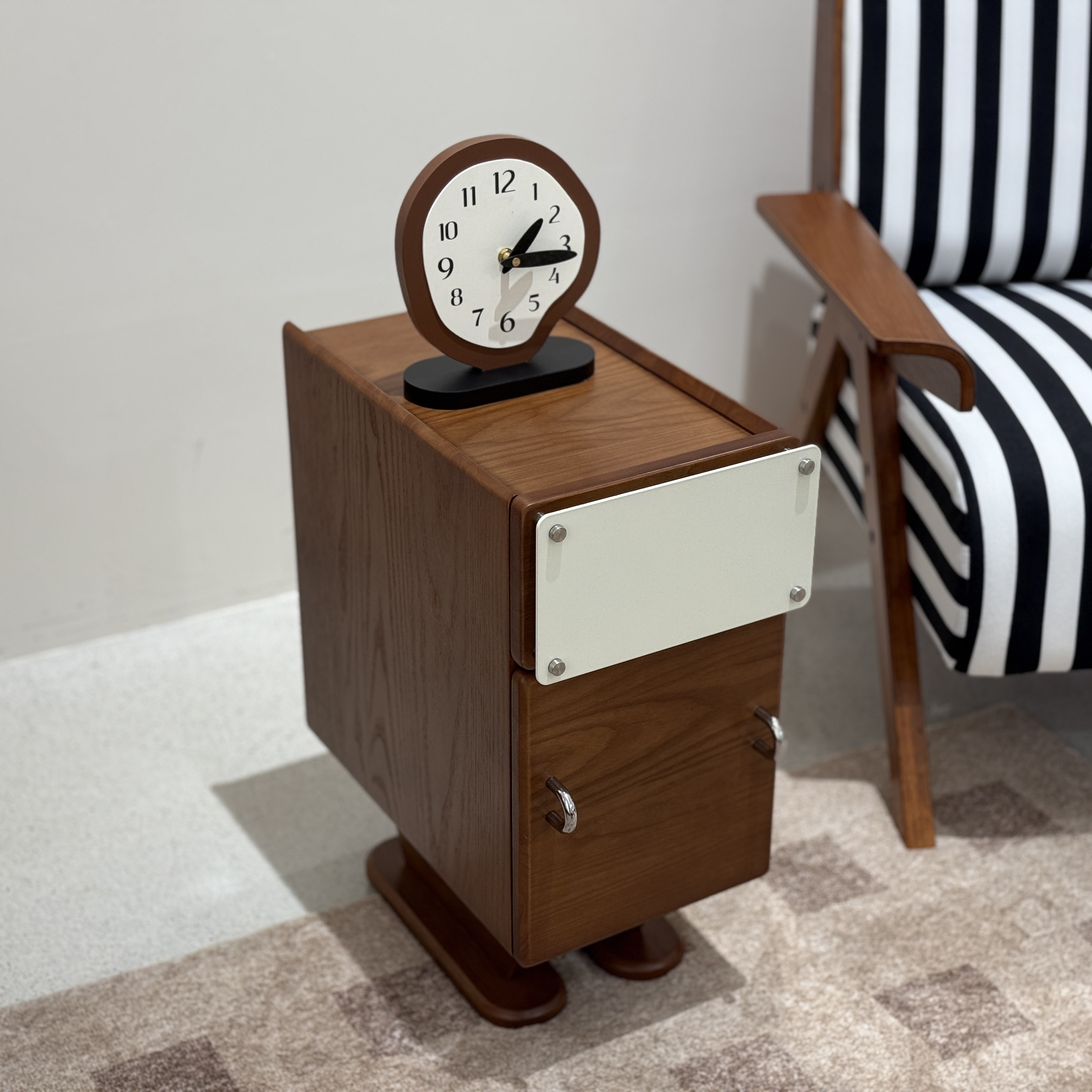 植入家揣手手窄柜床头柜复古小户型收纳储置物实木家用简约