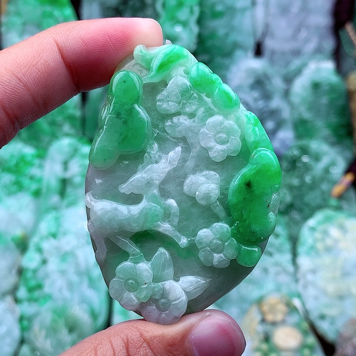 翡翠吊坠(不含链)未镶嵌