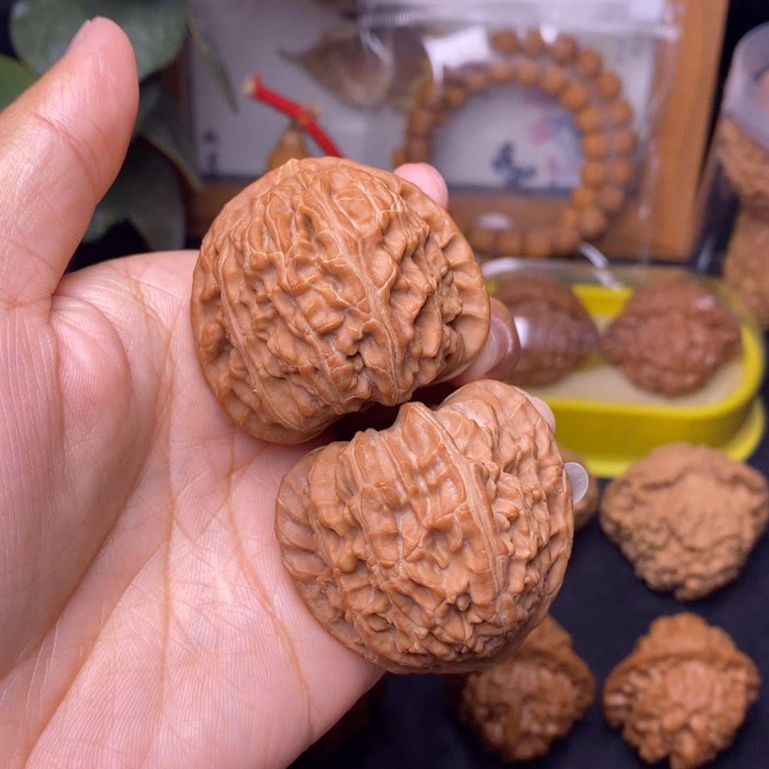 文玩核桃把件国*42.5三角白