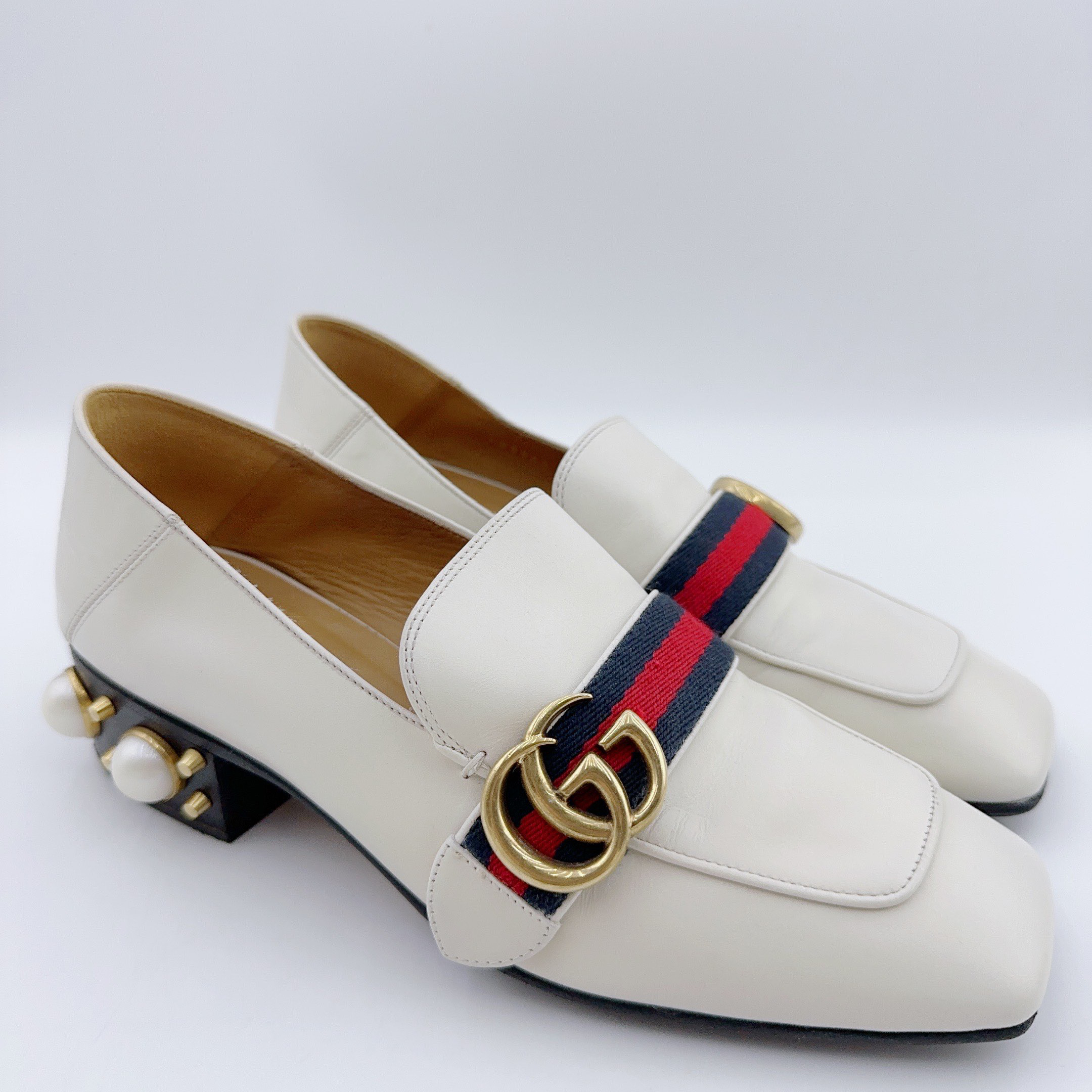 95新 GUCCI/古驰 37码/经典珍珠铆钉乐福鞋/00959
