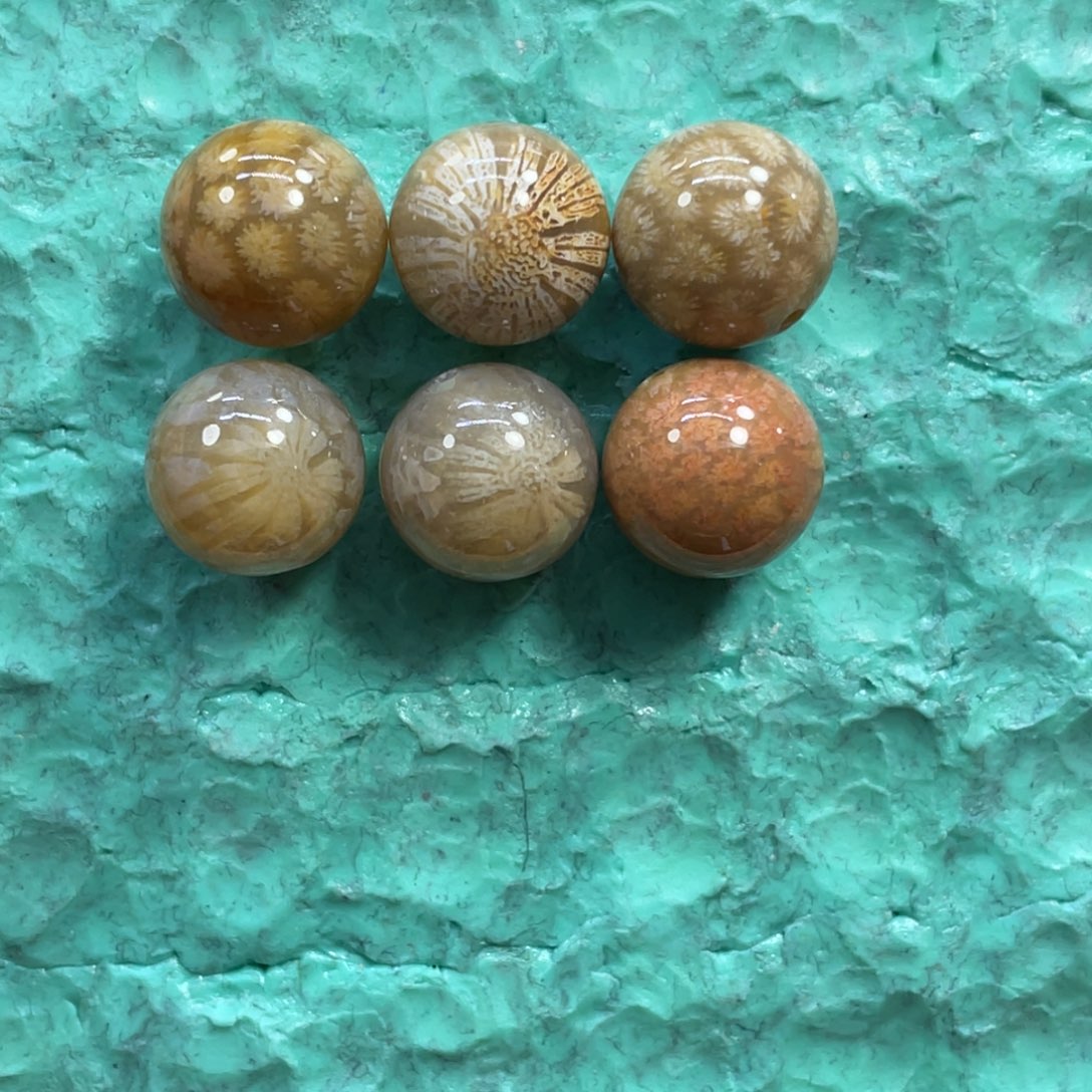 M***欲硅化玉未镶嵌颈饰k1