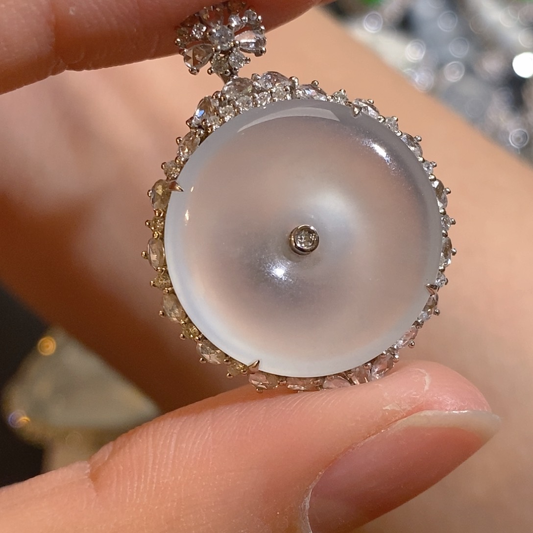 翡翠颈饰18K金镶嵌天然缅甸A货翡翠