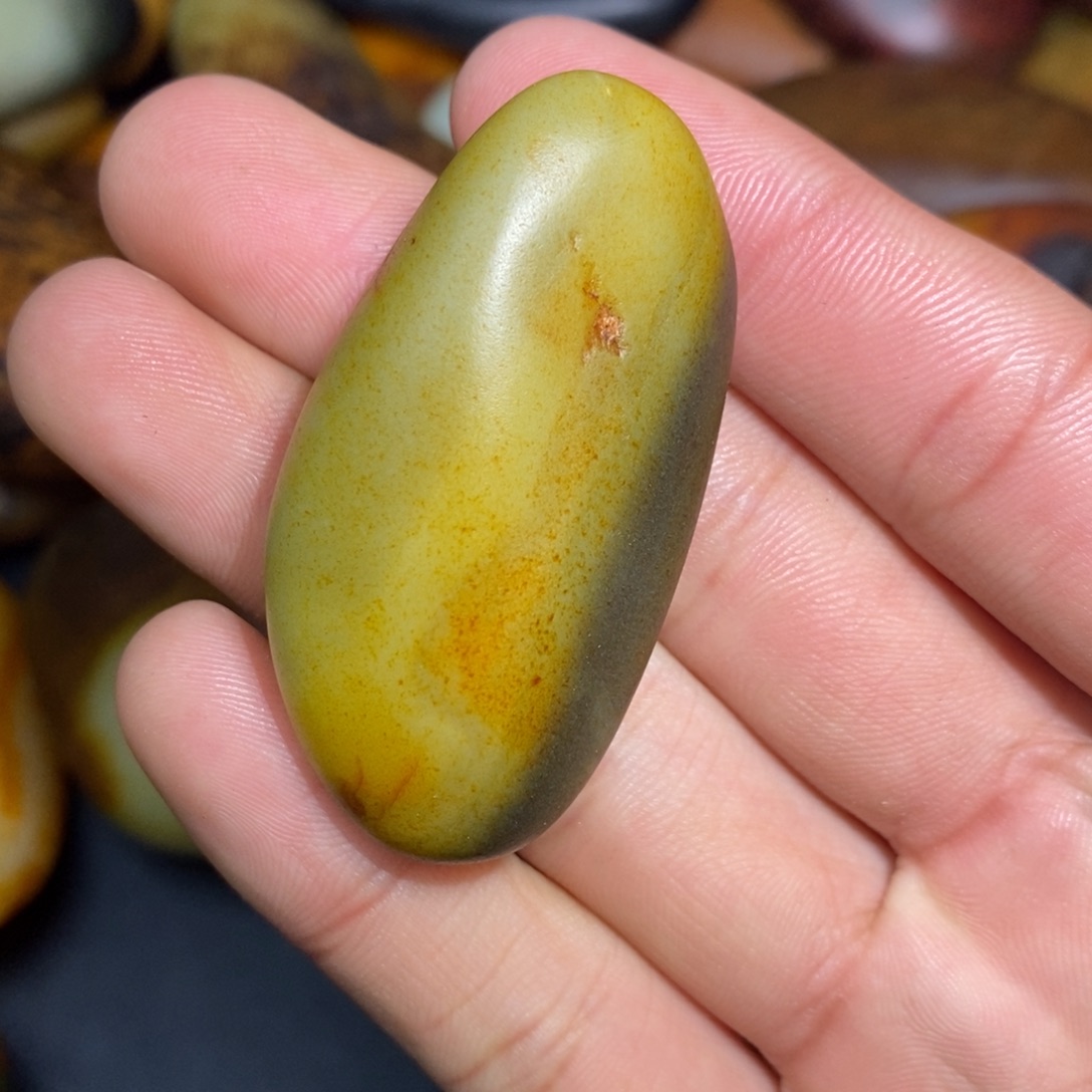 和田玉未镶嵌珠宝奇石