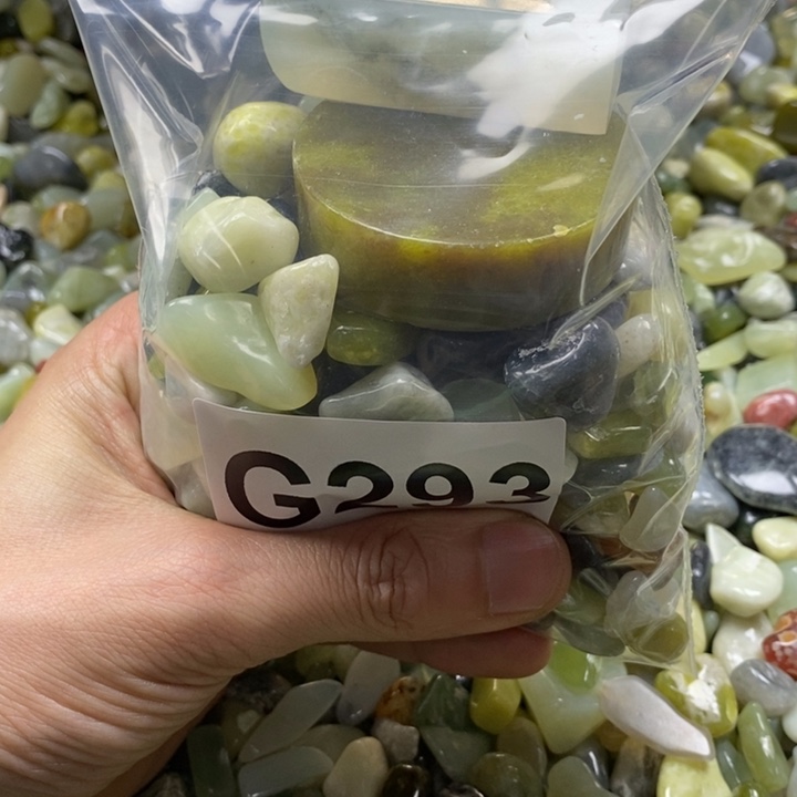 蛇纹石玉鱼缸石未镶嵌