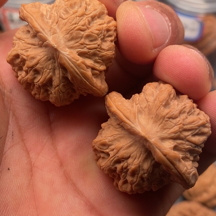 文玩核桃把件血麒麟37