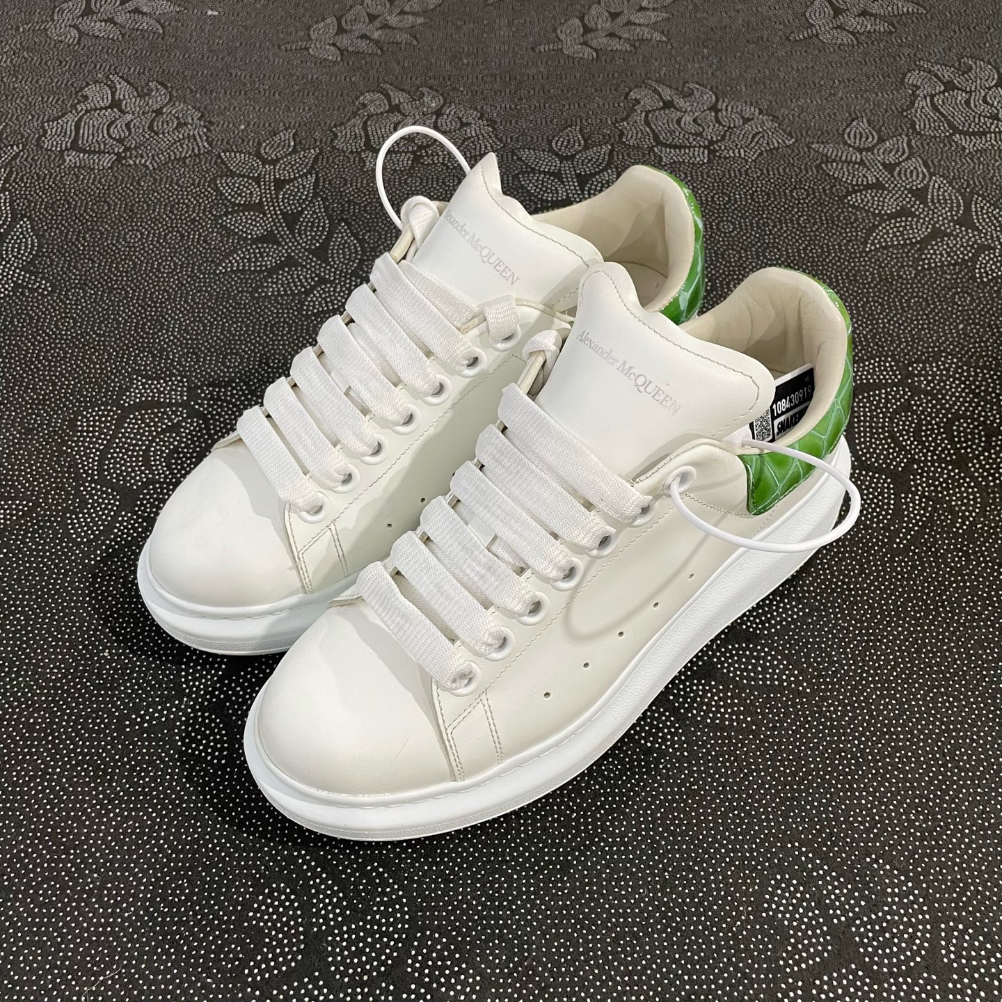 99新 Alexander McQueen/亚历山大·麦昆 绿皮尾小白鞋/37.5/无盒