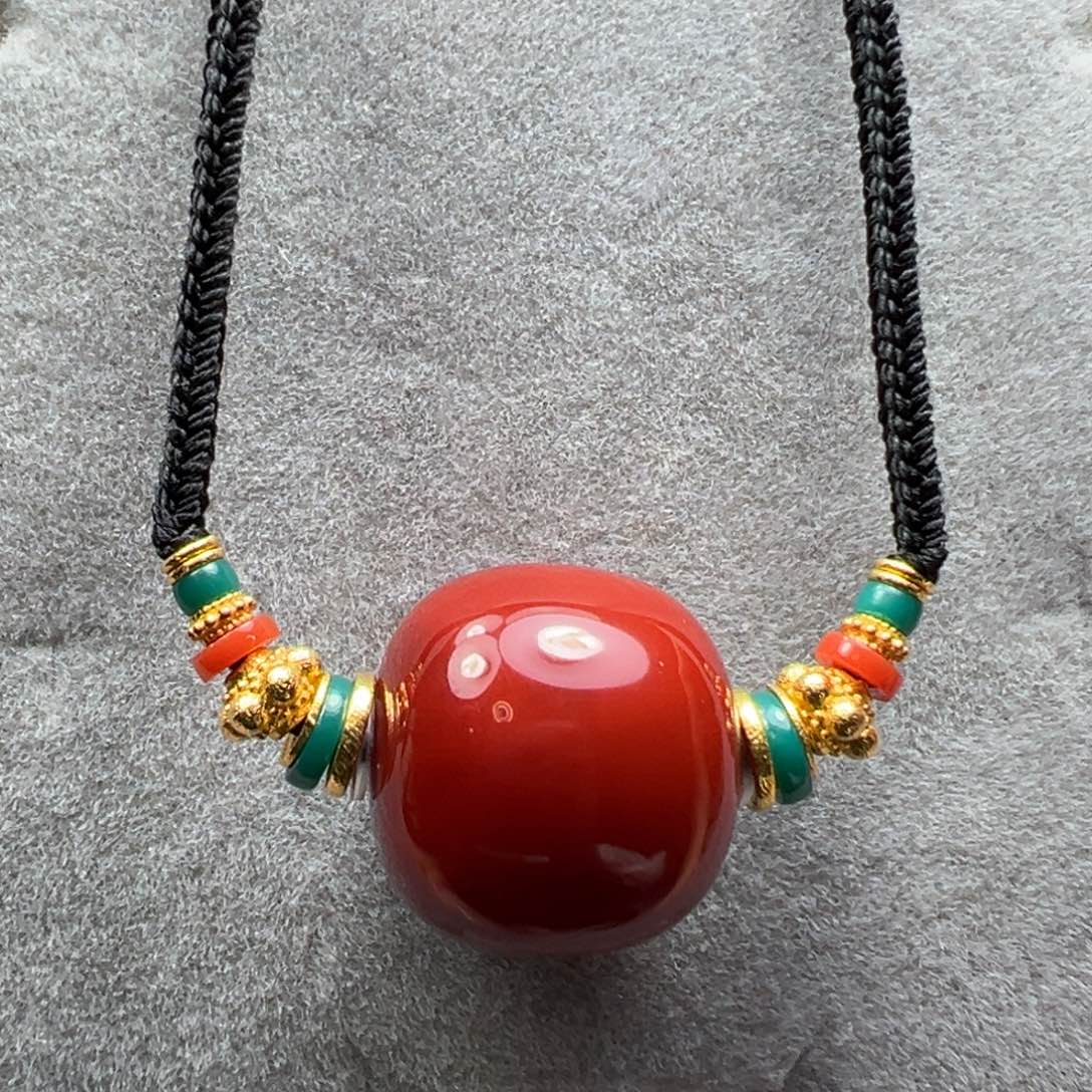 南红玛瑙18K金镶嵌吊坠