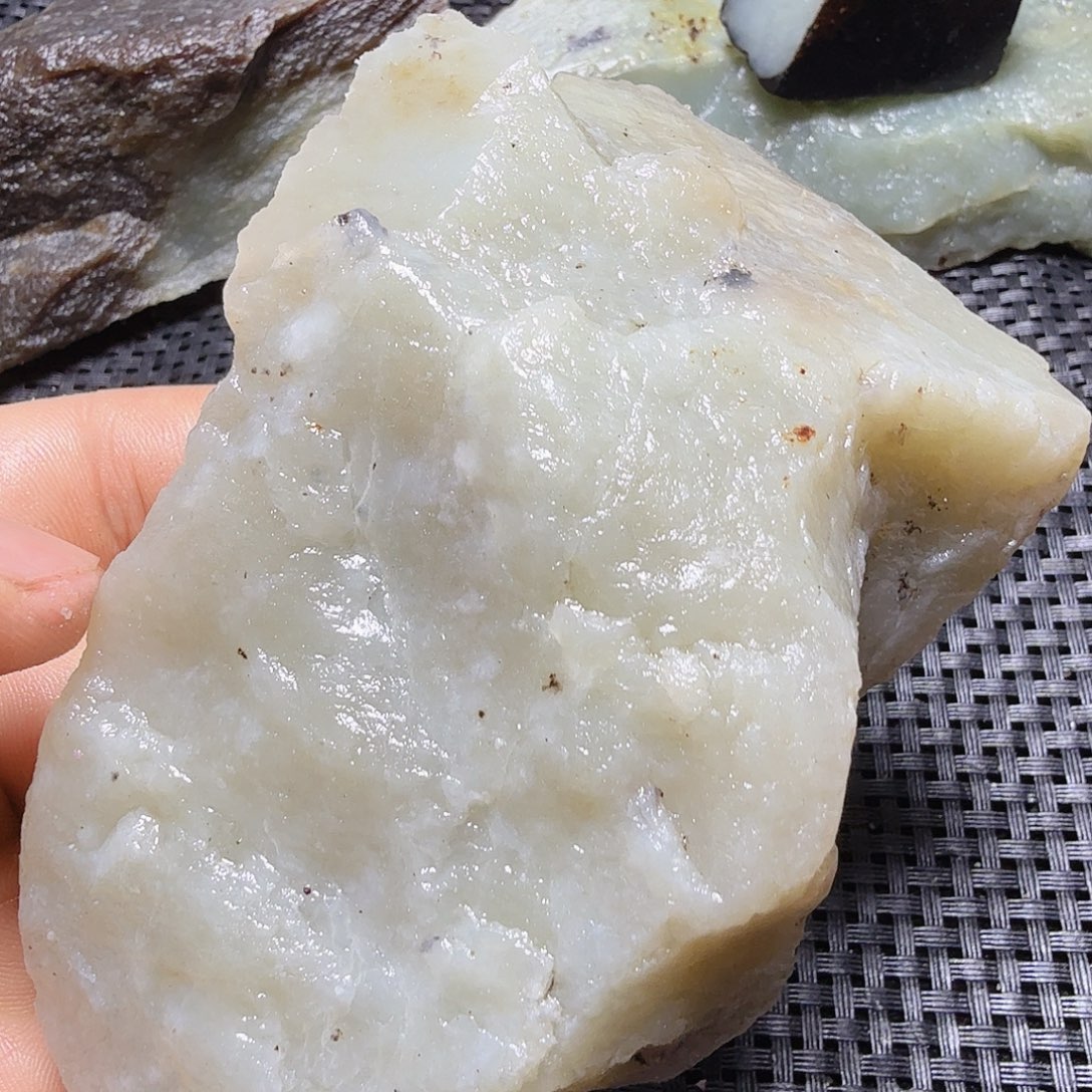 和田玉（糖玉）未镶嵌珠宝半成品