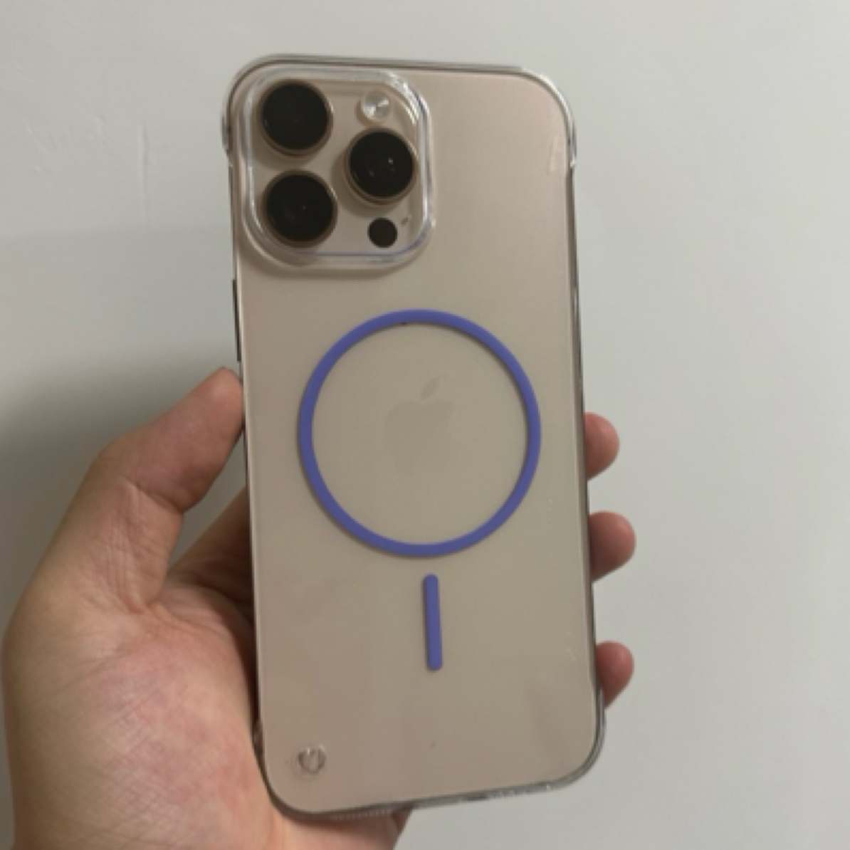 苹果14-16系列赠细磁吸无边框高透防摔裸机手感手机壳