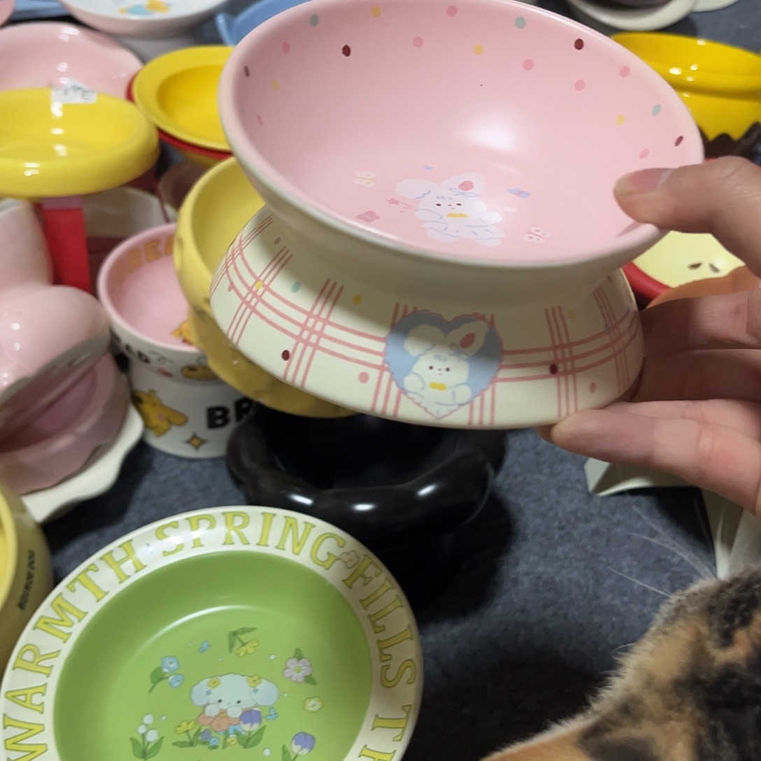 陶瓷钢琴兔斜口碗