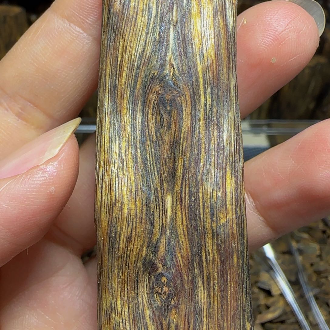 木高油金丝油挂件6.2克、