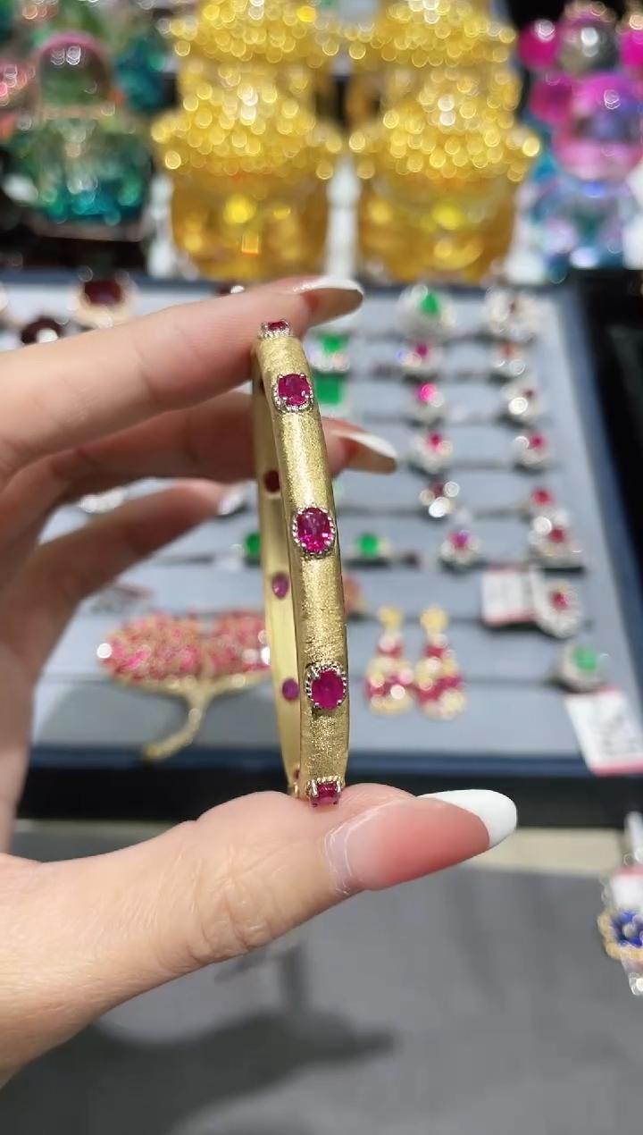 【补贴福利款】18K金镶嵌天然红宝石手镯满圈拉丝款