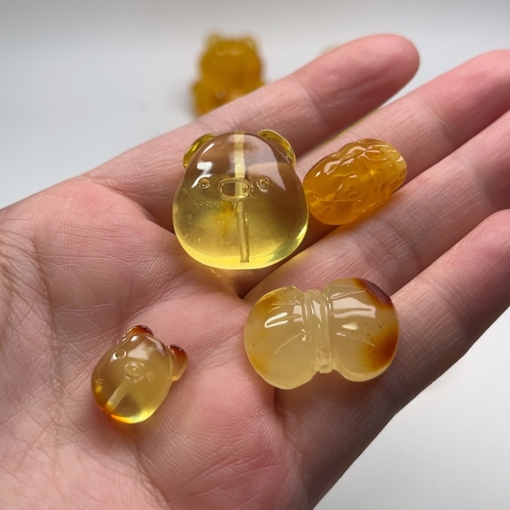 琥珀颈饰未镶嵌琥珀蜜蜡