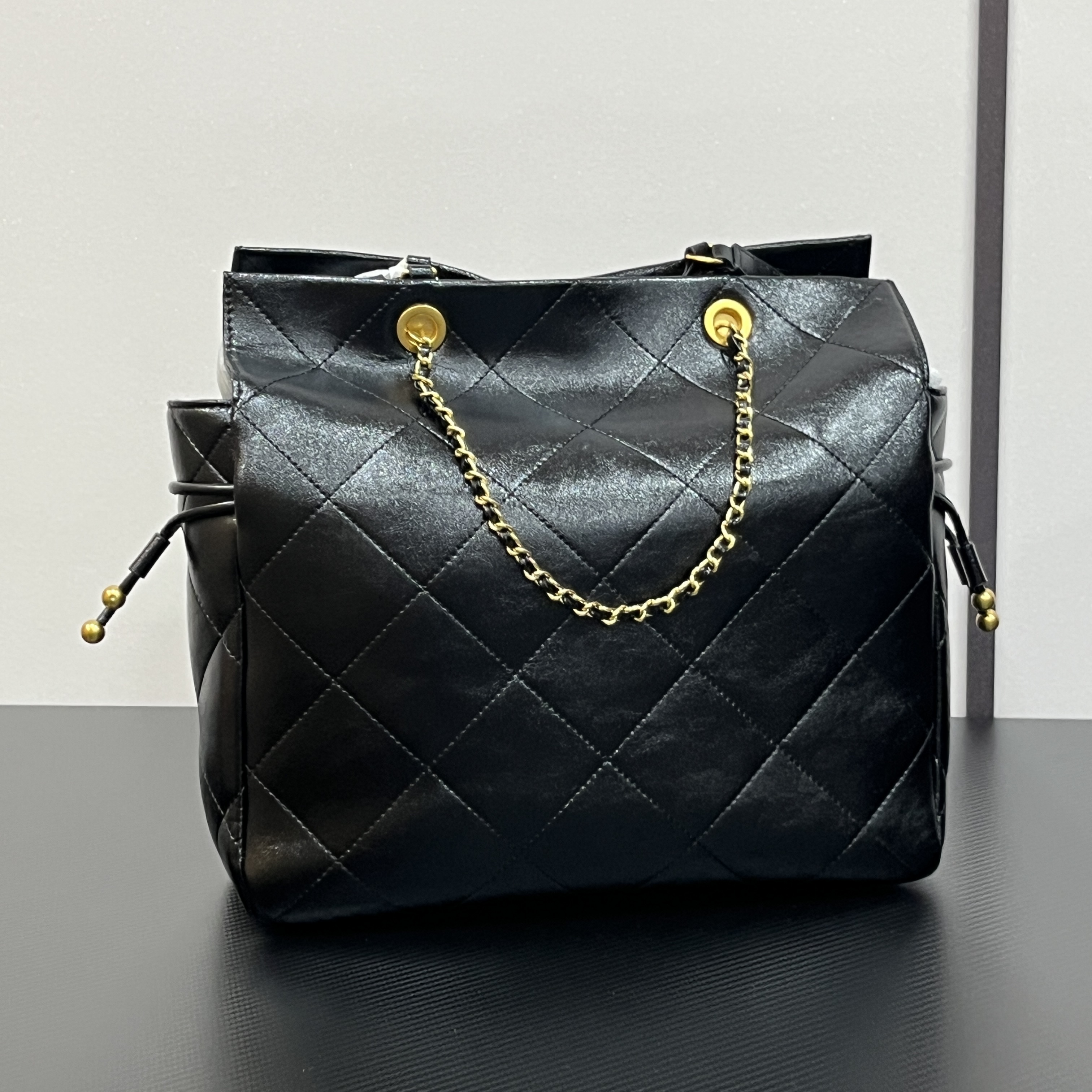 手工真皮包-A10938-抽绳福-香-黑