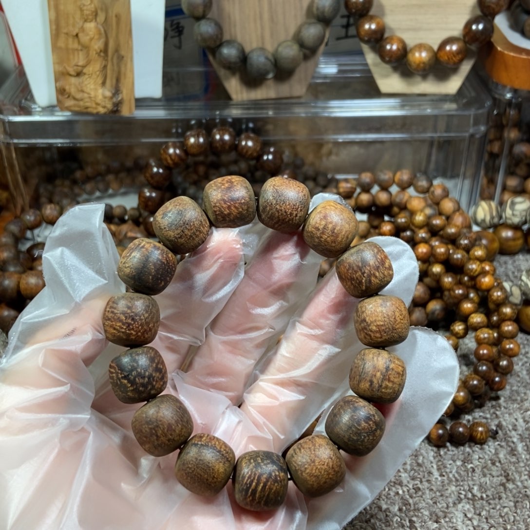 用***3非洲檀香无事牌贡木