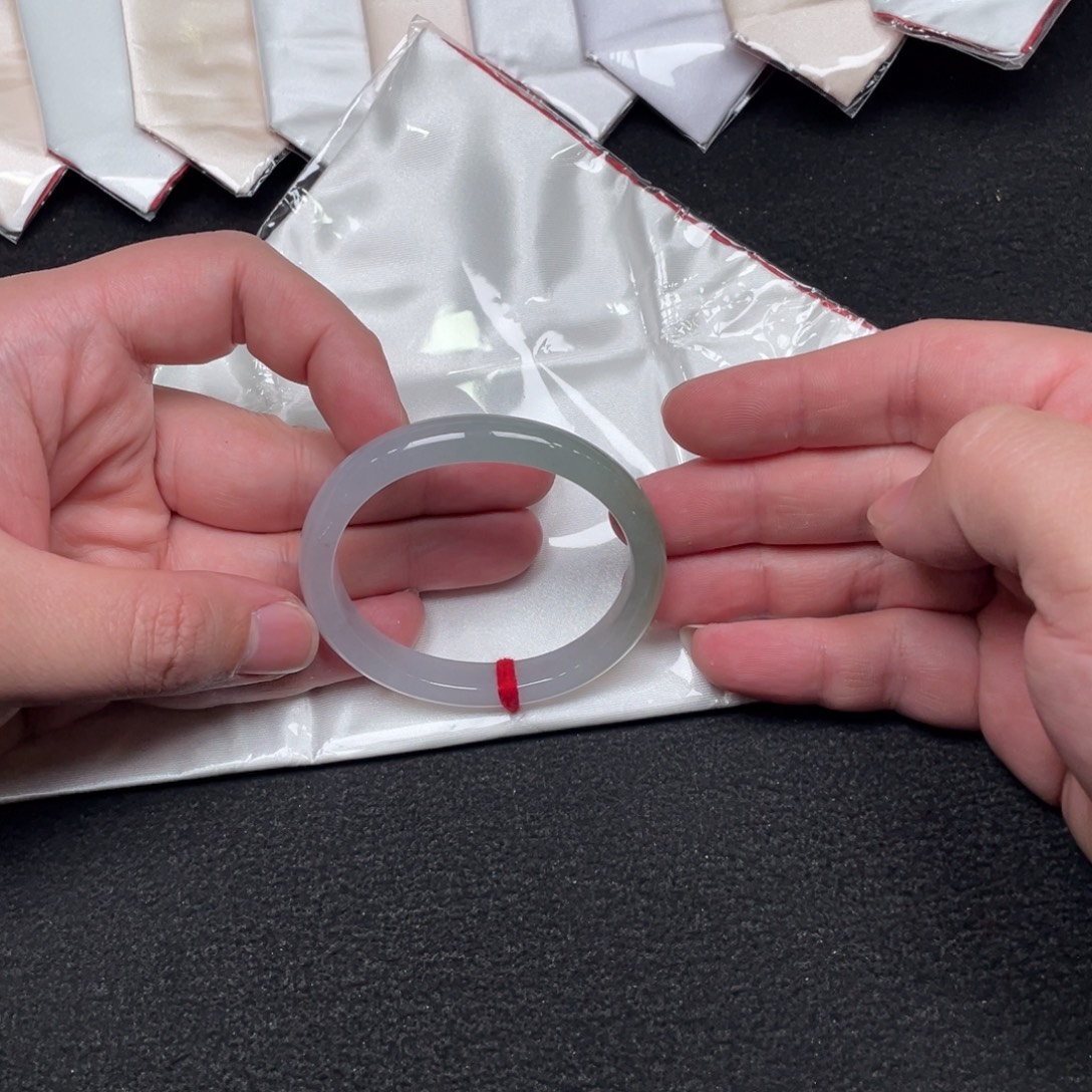 *****翡翠未镶嵌手镯53贵妃