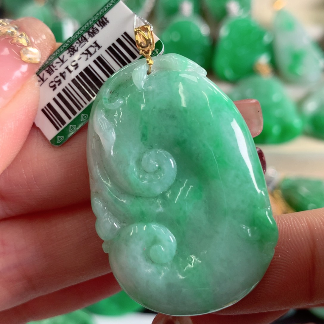 翡翠吊坠(不含链)18K金镶嵌