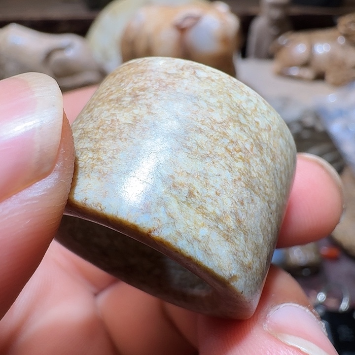 和田玉（糖玉）未镶嵌颈饰马*