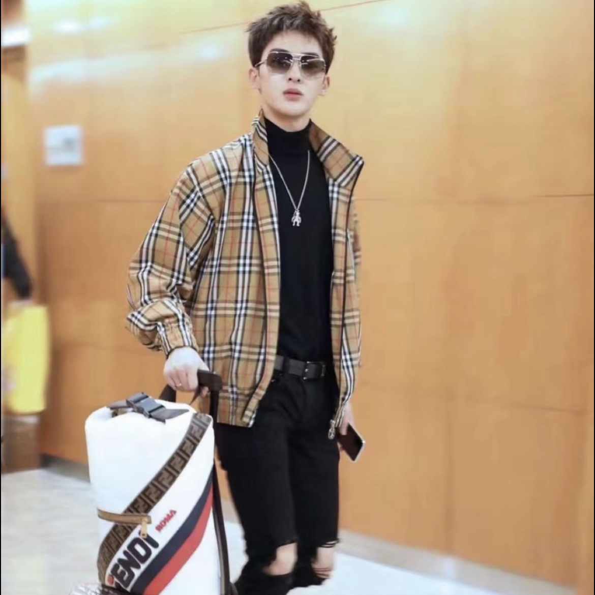 95新 BURBERRY/博柏利 3636/米色格纹拉链夹克外套/50码/轻微污渍