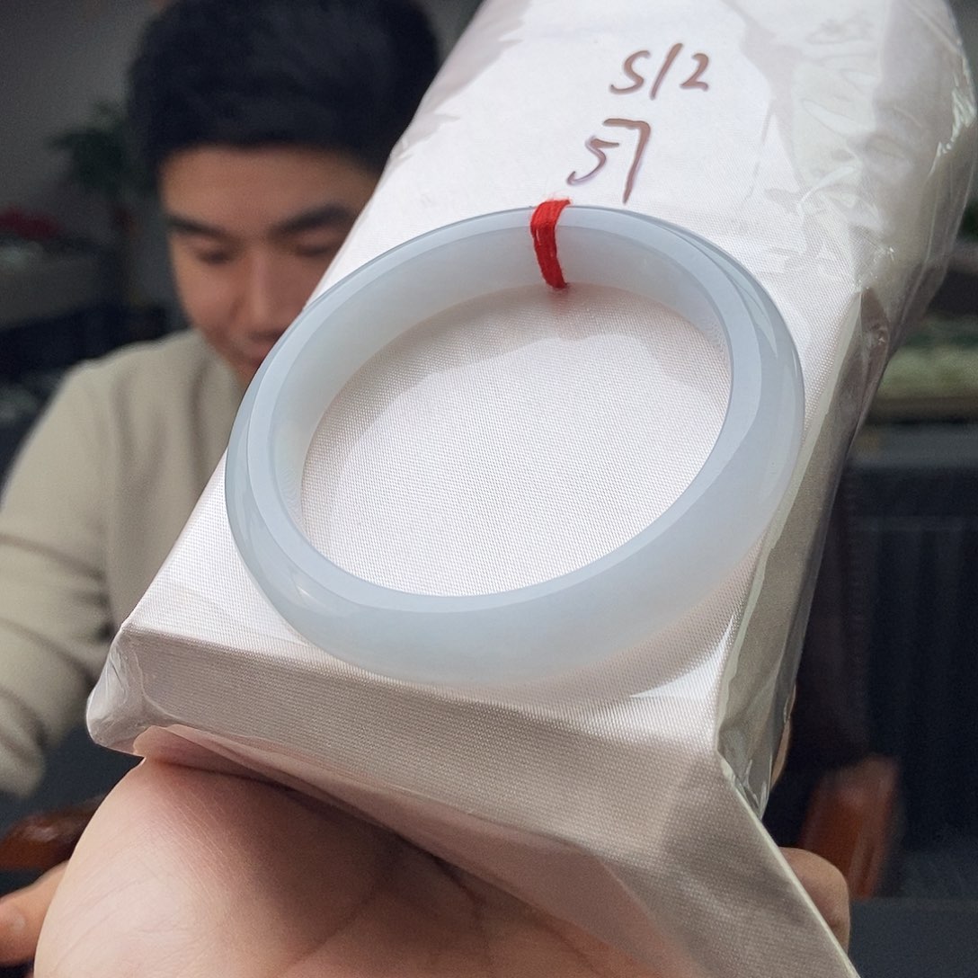 翡翠手镯未镶嵌拍一发一