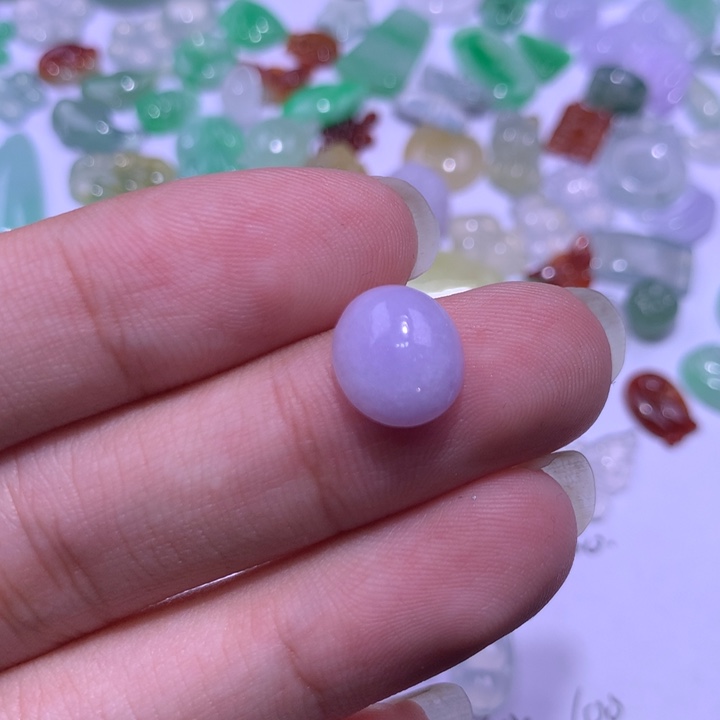 翡翠未镶嵌颈饰蛋