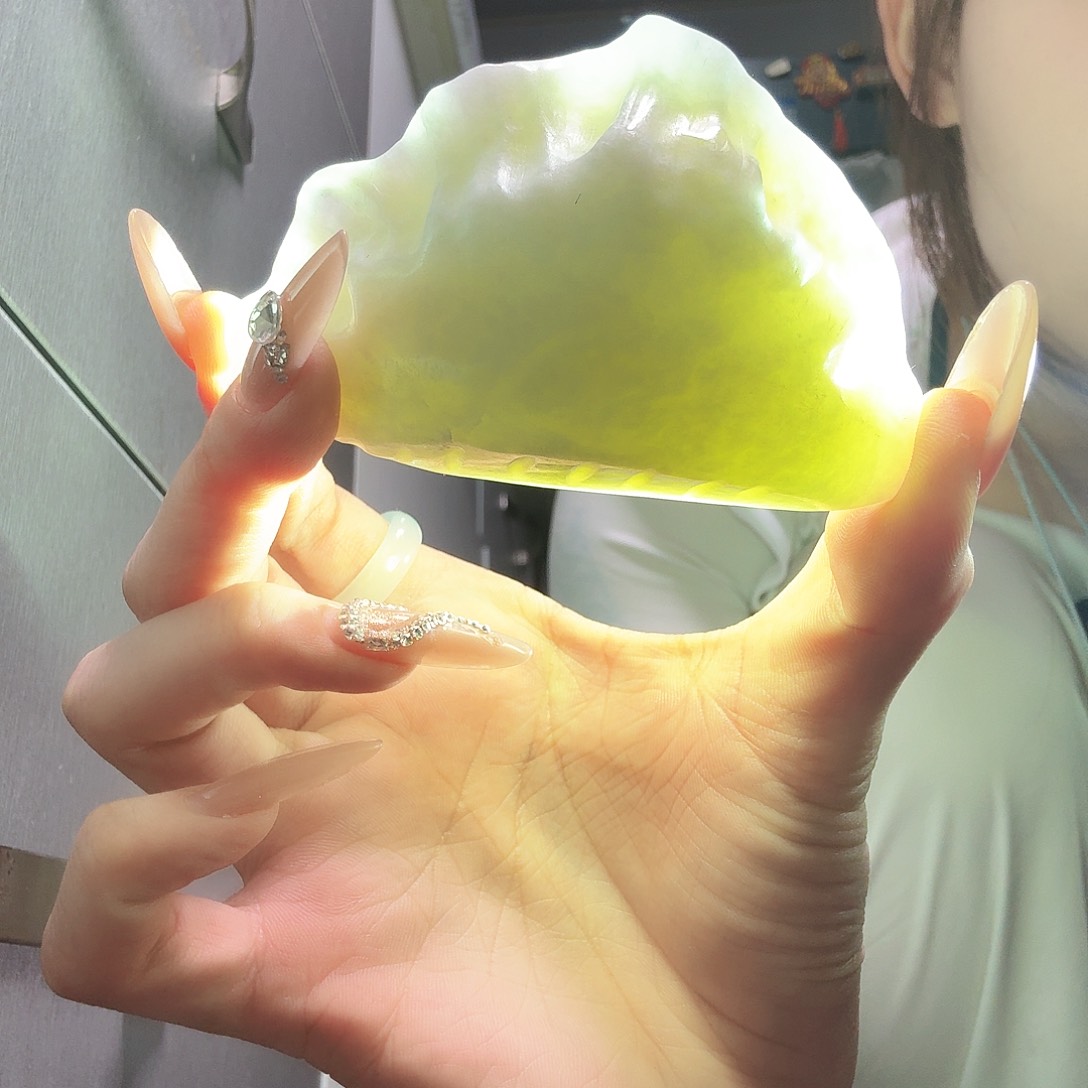 蛇纹石玉饺子交好运未镶嵌