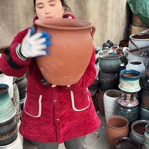 28口30高瑕疵盆子。