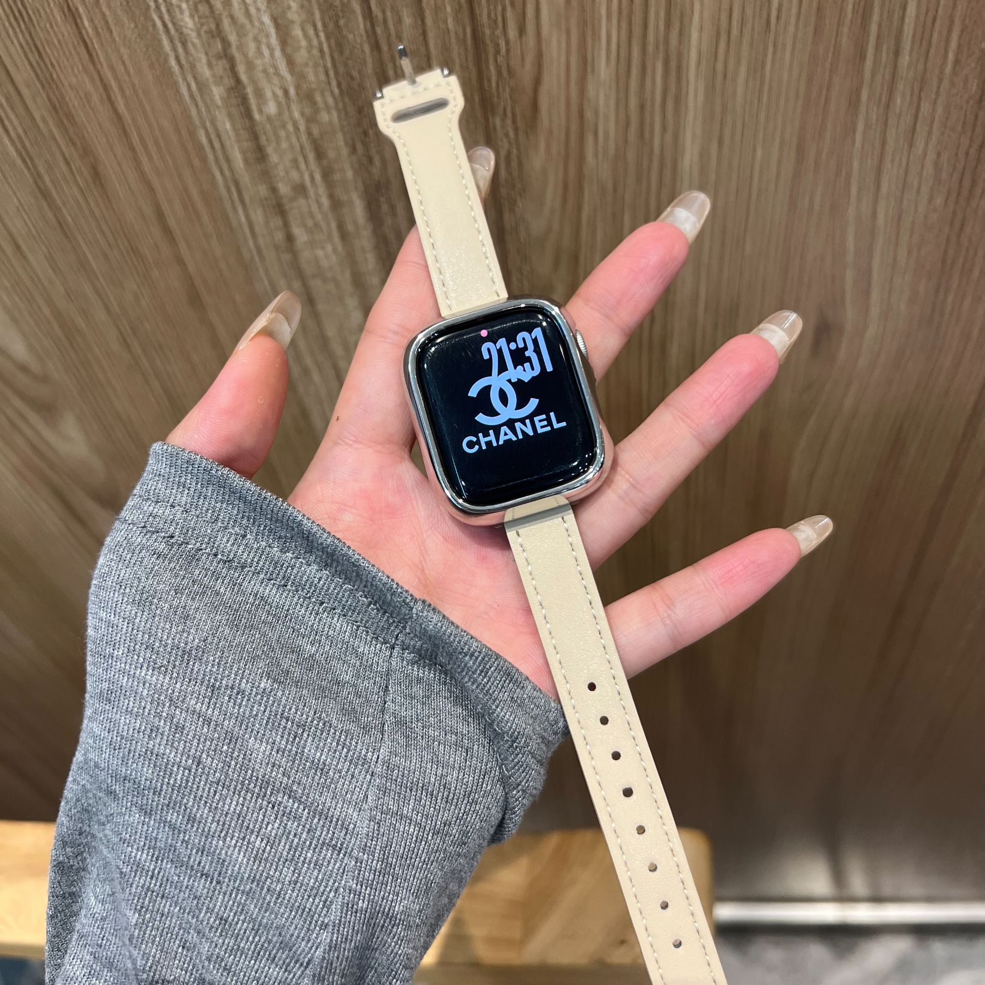 适用苹果手表真皮表带小蛮腰1-10代SE Ultra