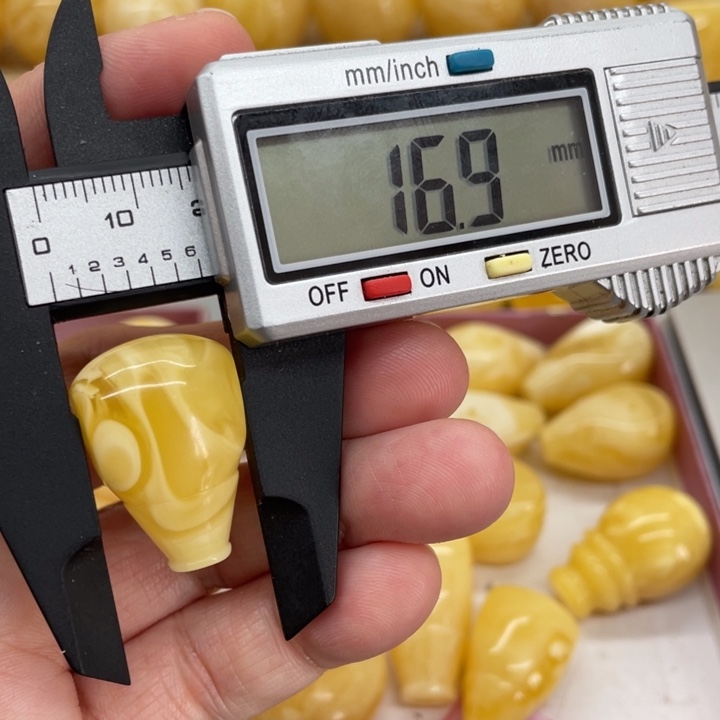 琥珀裸石未镶嵌蜜蜡