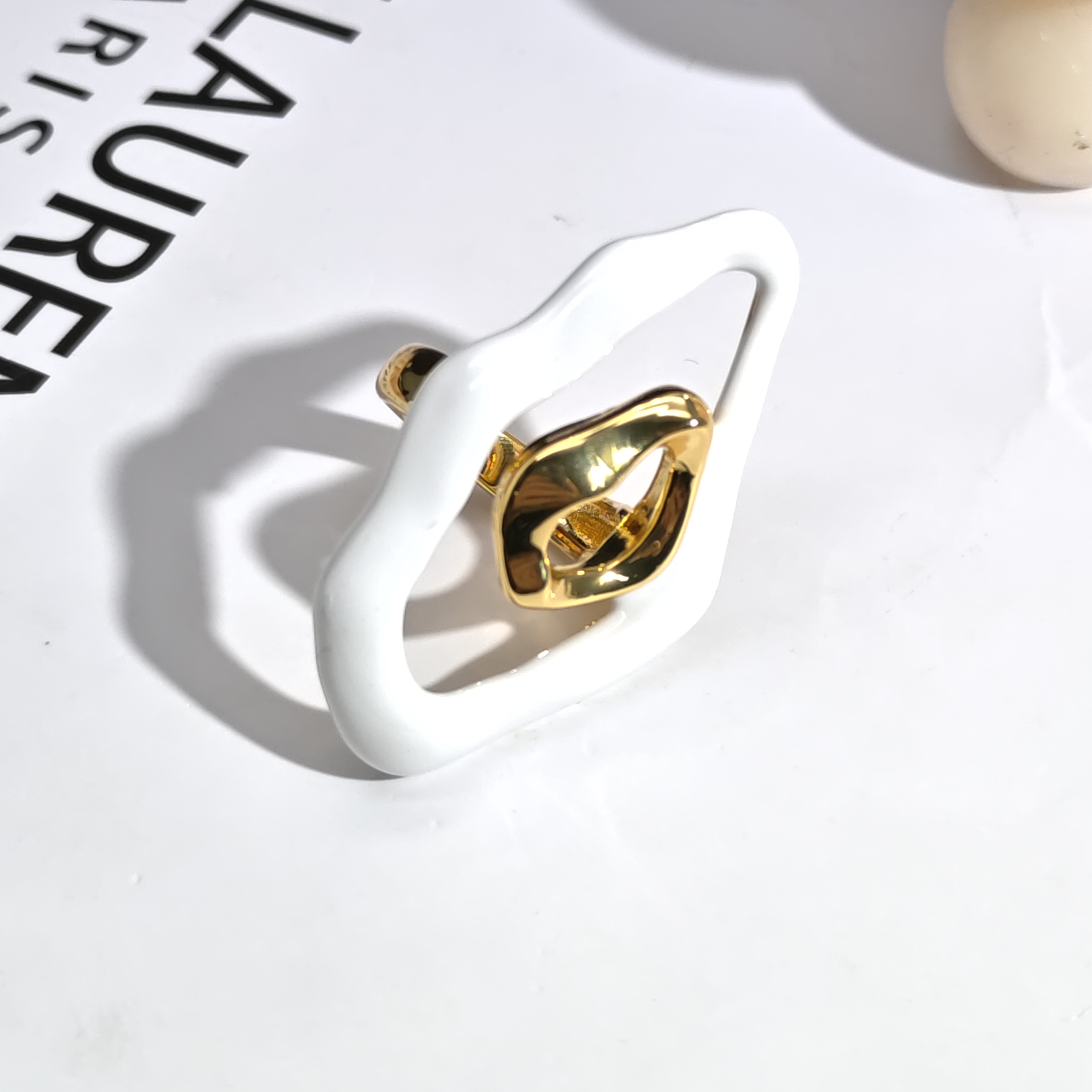 铜合金珐琅戒指 05985复古个性白色珐琅彩椭圆鸡蛋不规则开口戒指