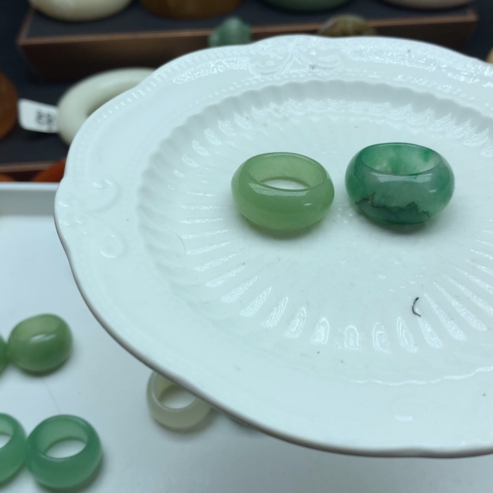 ****、石英岩玉未镶嵌13468975444