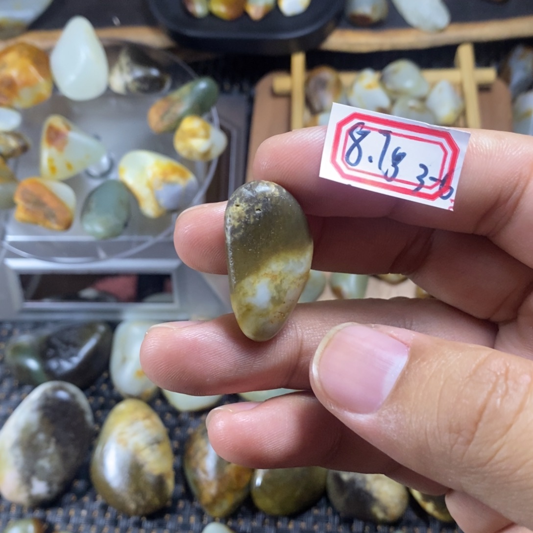 和田玉（糖玉）未镶嵌挂件
