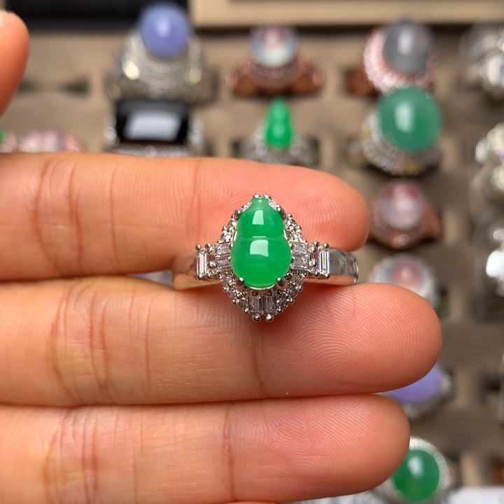 翡翠合金戒指翡翠果绿葫芦戒面