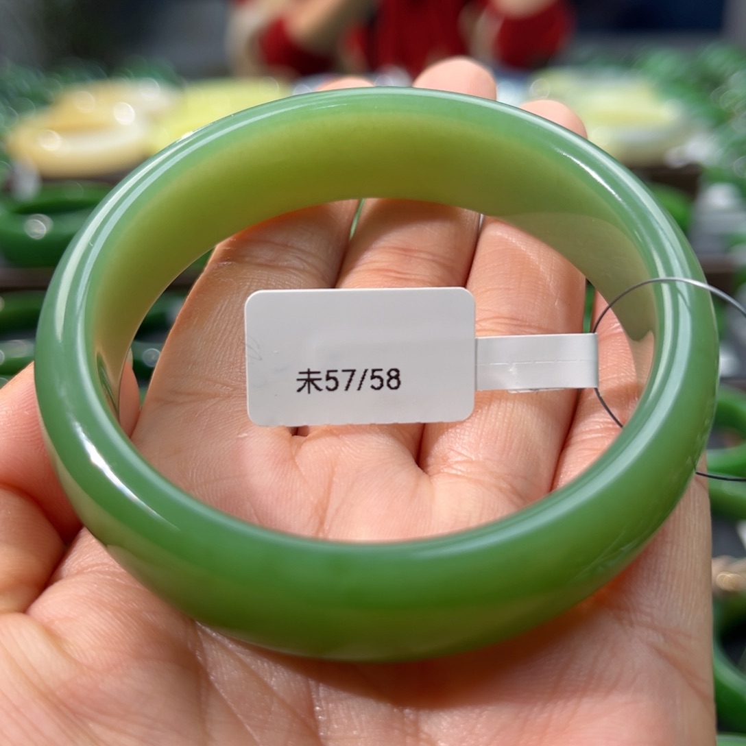 和田玉（碧玉）手镯未镶嵌