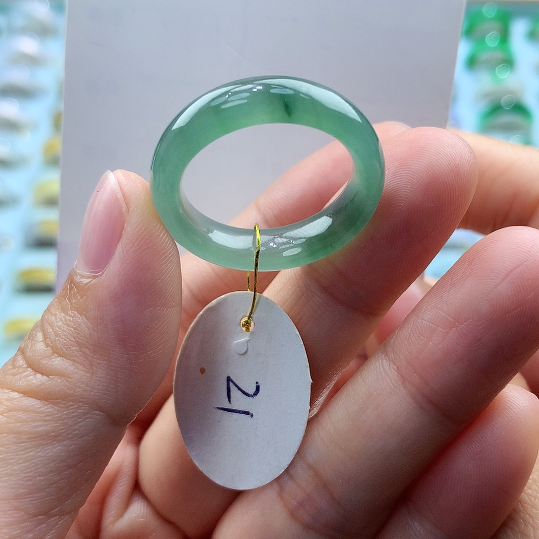 翡翠戒指未镶嵌21圈