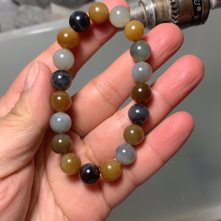 和田玉未镶嵌手串