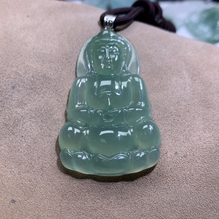 翡翠18K金镶嵌颈饰缅甸翡翠