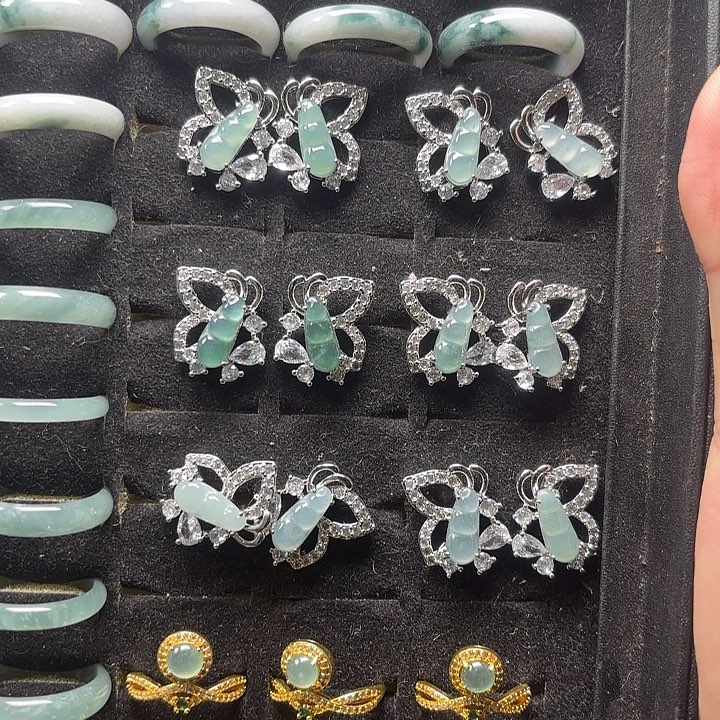 定制翡翠未镶嵌天然翡翠镶嵌款耳钉一对