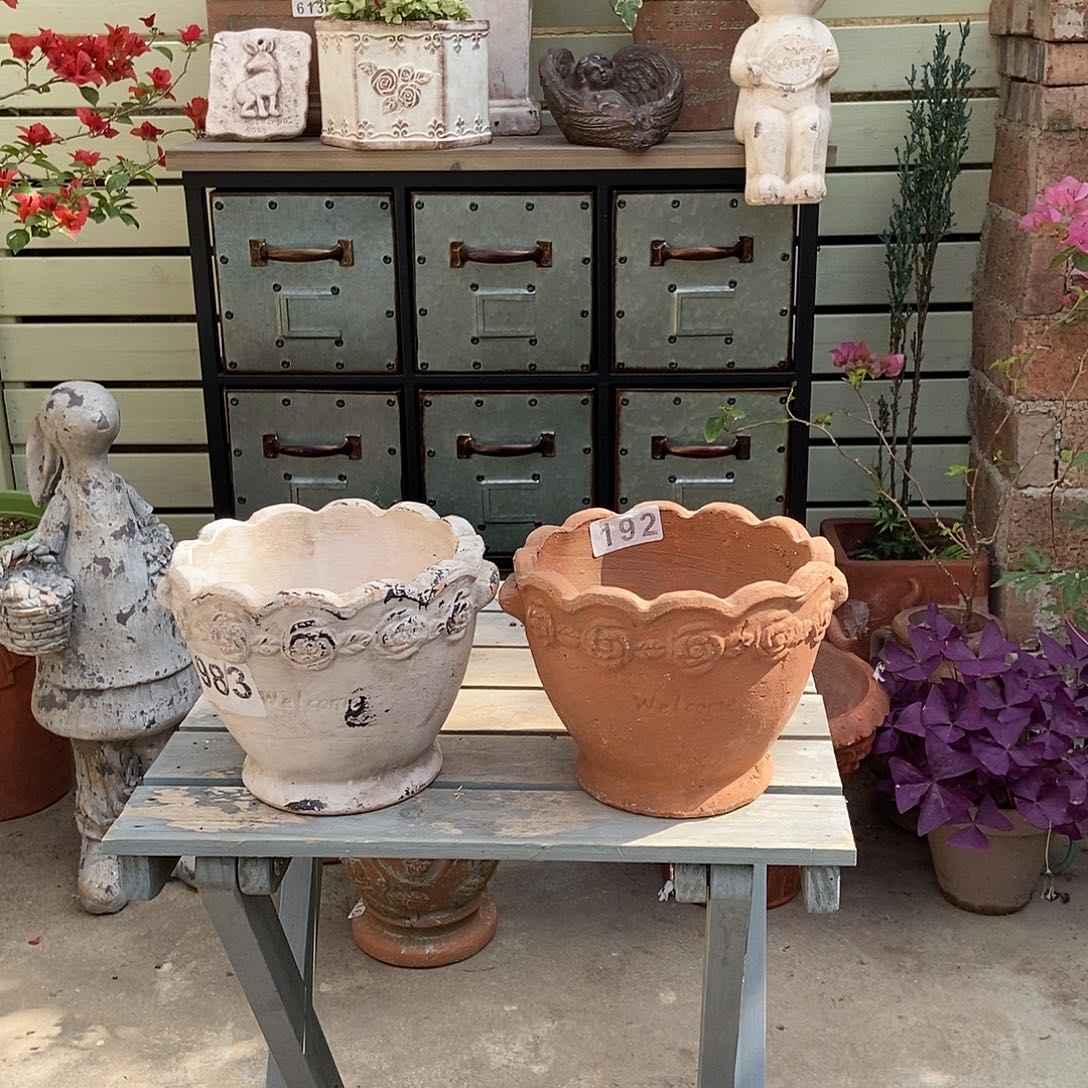 玫瑰双耳小号口16高13手压痕迹颜色备注一个