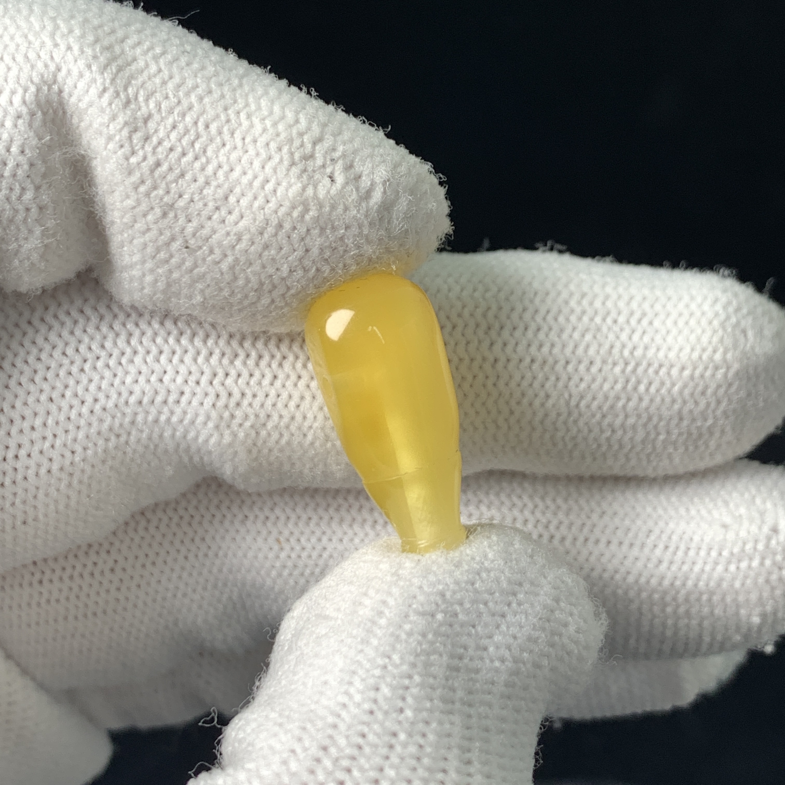 X1027保真原矿俄料尺寸8.7*20mm蜜蜡三通佛头单颗配饰支持复检