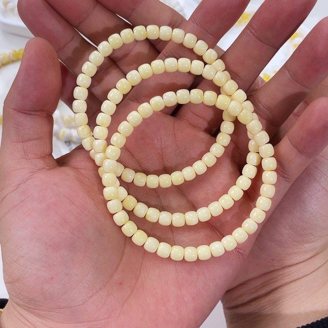 琥珀未镶嵌手链多样性发其一