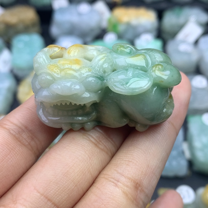 翡翠颈饰未镶嵌天然缅甸翡翠