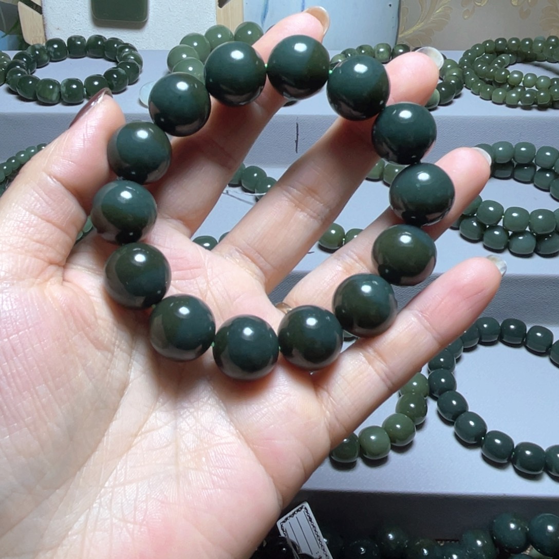 和田玉（糖玉）未镶嵌手链