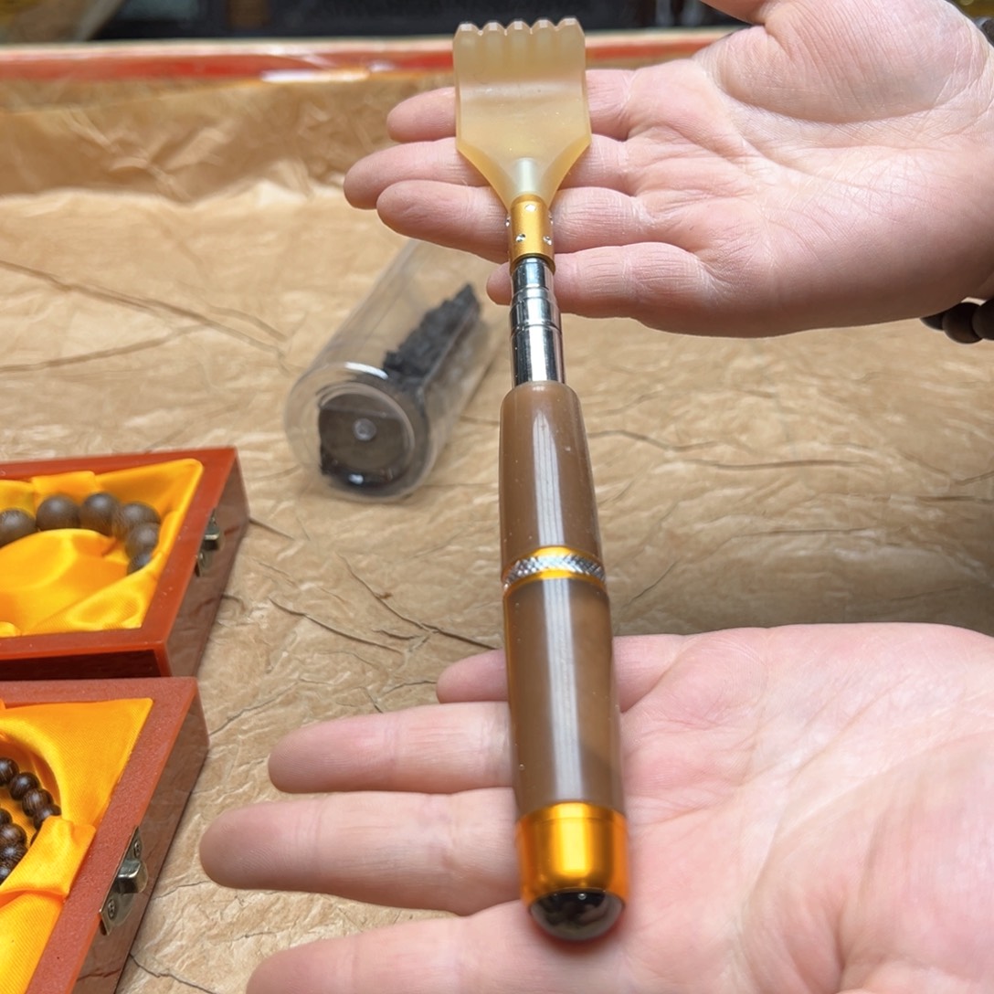 大叶紫檀（黑酸枝木类）