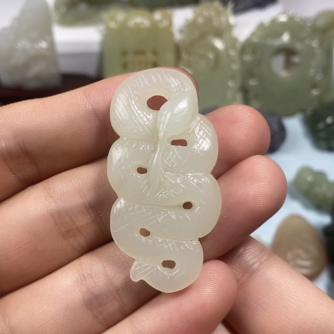 和田玉未镶嵌挂件