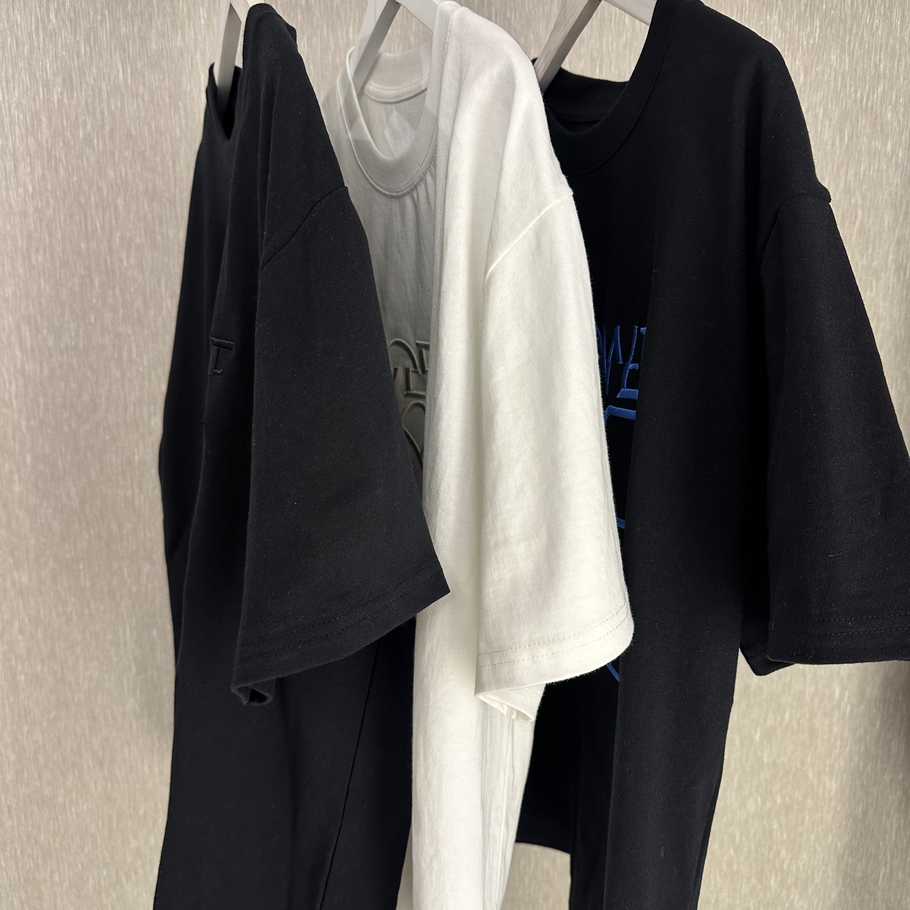 Millonthe【错位三色】25s春夏错位字母刺绣短袖290g男女同款FANFAN