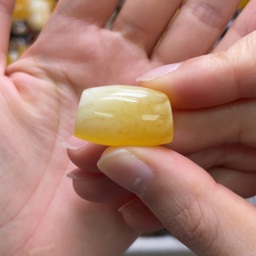 琥珀未镶嵌裸石天然琥珀马蹄珠