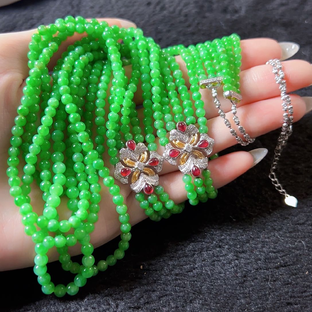 翡翠颈饰18K金镶嵌签收后24小时鉴赏期，过时不退