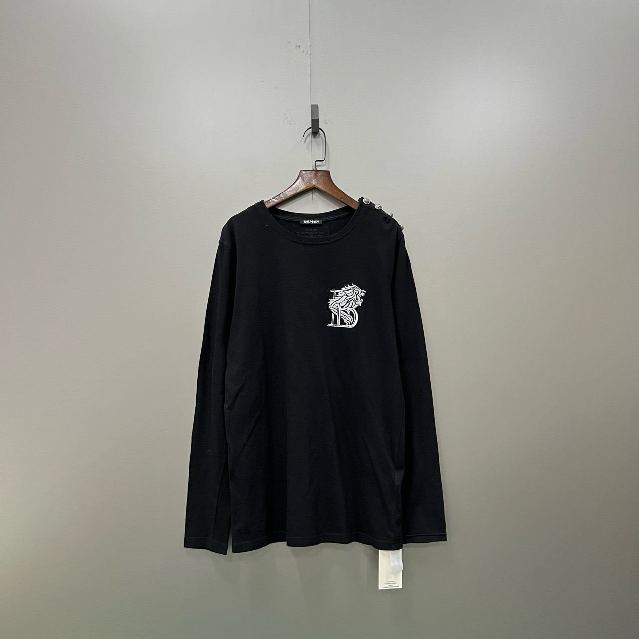 95新 BALMAIN/巴尔曼 （cc1）黑色胸前刺绣长袖 S码/002997